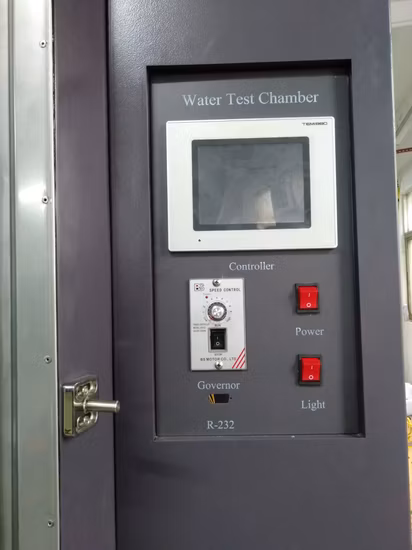 Les tests Ipx1 ~ Ipx6 des équipements de test de résistance à l'eau du code IP peuvent être effectués dans une seule chambre pour tester les produits d'éclairage LED